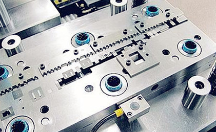 廠家在設(shè)計和加工連續(xù)模時應(yīng)該注意哪些？