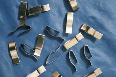 如何做好精密五金彈片的清潔工作？