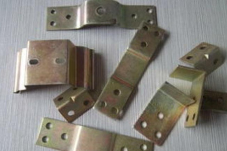 精密沖壓件加工前要做哪些準(zhǔn)備呢？