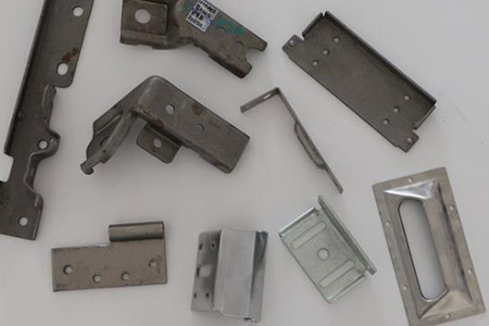 五金彈片的材質(zhì)有哪些，使用壽命多長(zhǎng)？